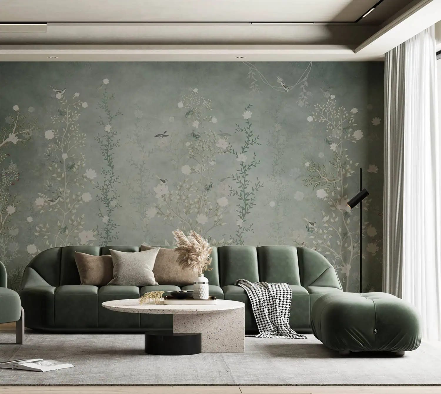 groene bloementuin fotobehang achter bank in moderne woonkamer